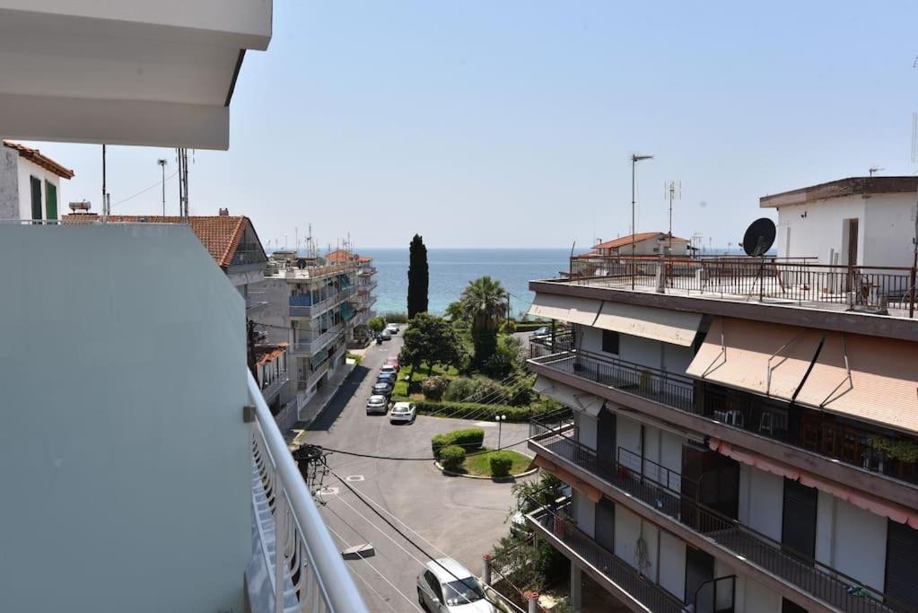 Sea View Luxury Apartment In Nea Kallikratia. Nea Kallikrateia Ngoại thất bức ảnh